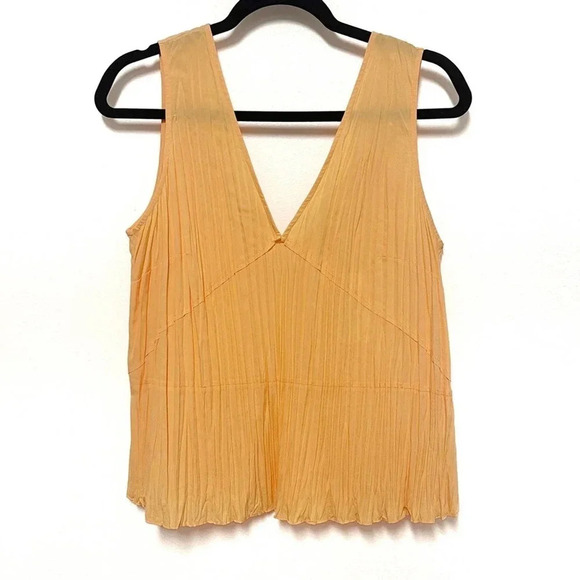 NWT Vince Crushed Double V-Neck Tank - Accordion Pleat Crepe Blouse Top - Picture 2 of 6